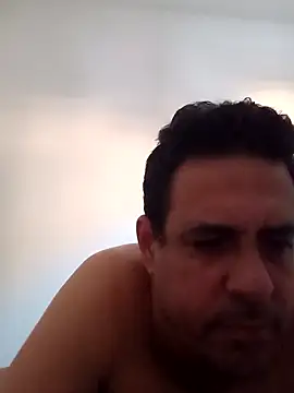 Snapshot of Lupercinio chatting on November 28, 2025, 8:11 pm Lupercinio online show from November 28, 2025, 8:11 pm