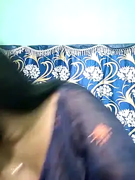 Snapshot of Honeya96 chatting on November 15, 2025, 6:04 pm Honeya96 online show from November 15, 2025, 6:04 pm