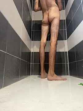 Snapshot of groschibre40100 chatting on November 20, 2025, 8:25 am groschibre40100 online show from November 20, 2025, 8:25 am