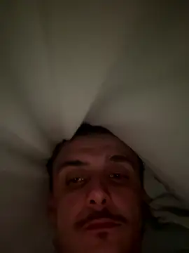 Snapshot of groschibre40100 chatting on November 22, 2025, 12:09 am groschibre40100 online show from November 22, 2025, 12:09 am