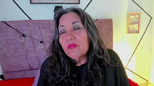 Victoriaa Anderson online show from February 17, 2026, 9:54 pm