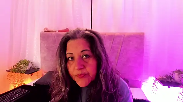 Snapshot of Victoriaa_Anderson chatting on May 28, 2026, 3:20 pm Victoriaa Anderson online show from May 28, 2026, 3:20 pm