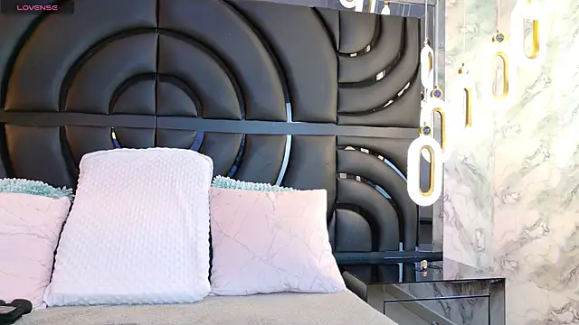 BunnySexyy18 online show from November 21, 2025, 1:10 pm