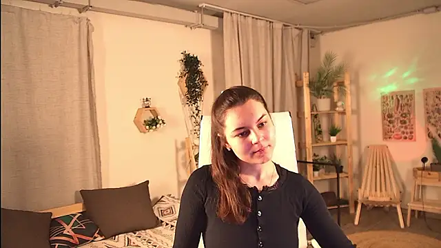 FrancescaCavaliere online show from March 7, 2026, 9:28 am