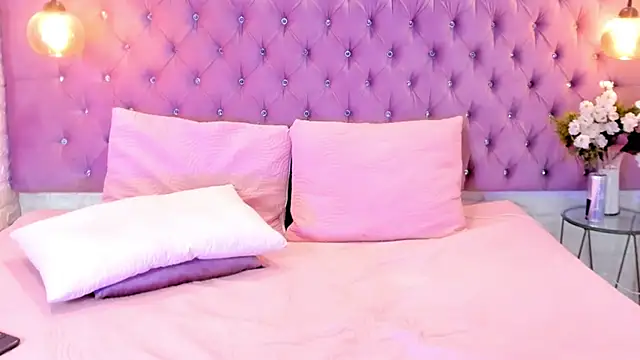 miel 18 online show from June 13, 2026, 2:09 am