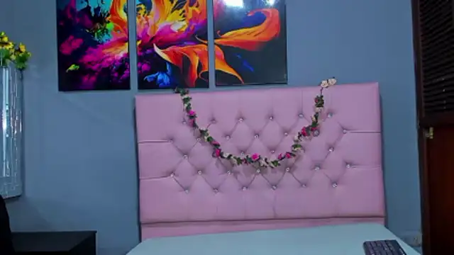 Snapshot of ElanGiraldo chatting on November 29, 2025, 10:35 pm ElanGiraldo online show from November 29, 2025, 10:35 pm