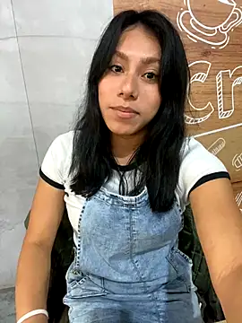 Snapshot of Katherinm chatting on November 16, 2025, 6:46 pm Katherinm online show from November 16, 2025, 6:46 pm