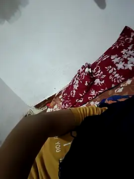 saniya24824 online show from April 7, 2026, 5:46 pm