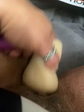 juicythickclit69 online show from November 16, 2025, 5:13 am