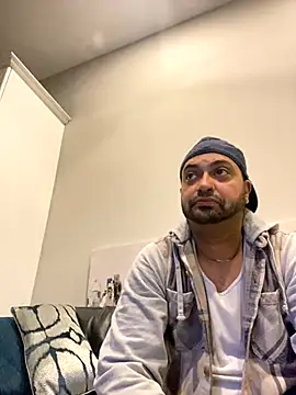 juicythickclit69 online show from November 29, 2025, 3:53 am