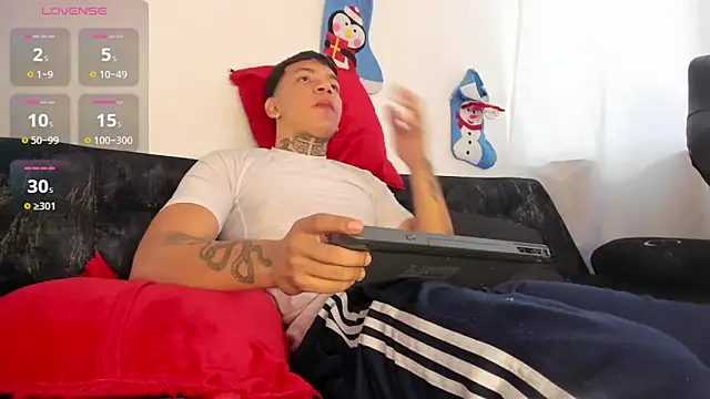 Snapshot of grey_jackson chatting on December 18, 2025, 2:56 pm grey jackson online show from December 18, 2025, 2:56 pm