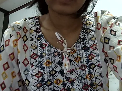 Snapshot of SEXY_PRIYA83 chatting on May 4, 2026, 2:46 pm SEXY PRIYA83 online show from May 4, 2026, 2:46 pm