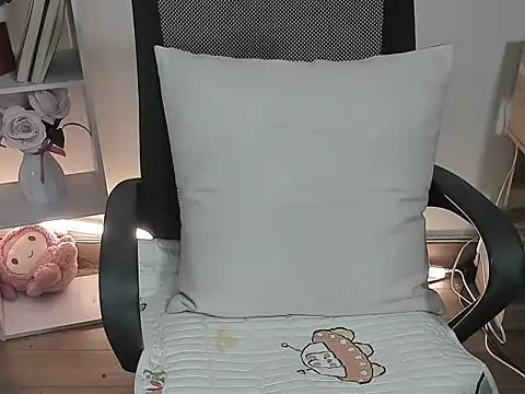 Lee-Young66 online show from March 3, 2026, 2:28 am