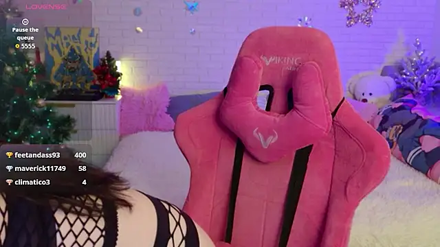 Darineko  online show from January 13, 2026, 4:29 am