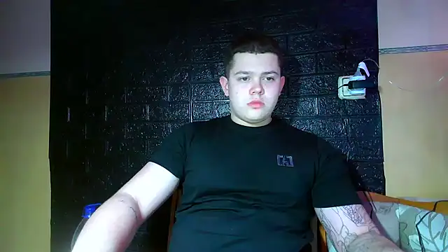 CuteButNaughty  online show from February 22, 2026, 7:34 pm