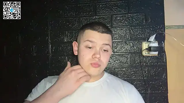 CuteButNaughty  online show from March 15, 2026, 8:26 pm