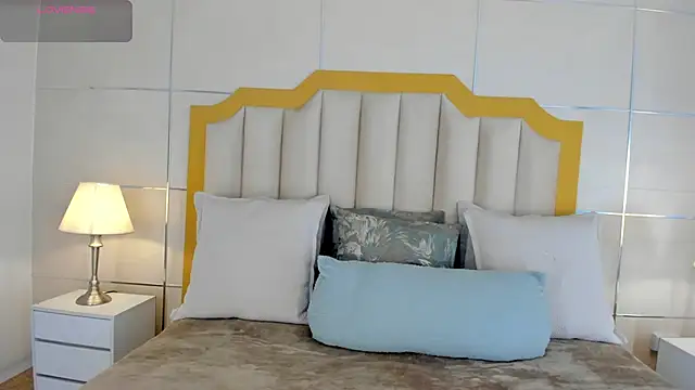 sofiaivanova online show from January 7, 2026, 3:42 am