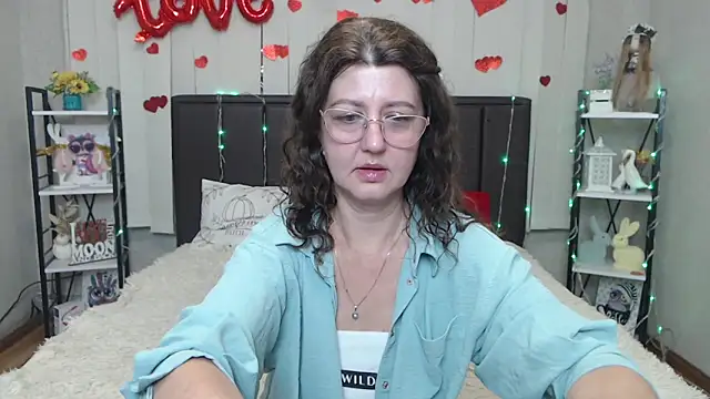 Snapshot of RoseHille chatting on May 24, 2026, 5:12 am RoseHille online show from May 24, 2026, 5:12 am