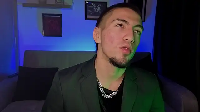 Snapshot of AresMassimoX chatting on November 14, 2025, 4:00 am AresMassimoX online show from November 14, 2025, 4:00 am