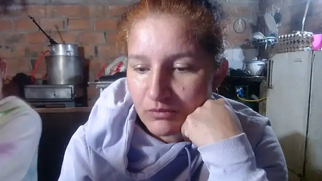 Snapshot of Sra_Angelina chatting on June 11, 2026, 4:32 am Sra Angelina online show from June 11, 2026, 4:32 am