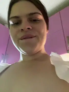 Dona Mafia online show from November 17, 2025, 10:43 am