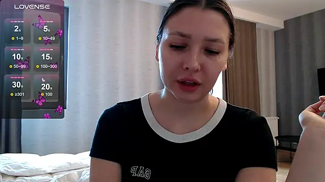 Snapshot of your__gena chatting on June 6, 2026, 10:20 am your gena online show from June 6, 2026, 10:20 am