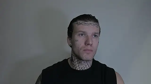 Huntall77 online show from November 13, 2025, 2:21 am