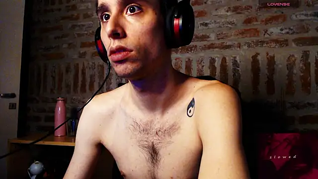 CaramelToy online show from March 4, 2026, 6:36 pm