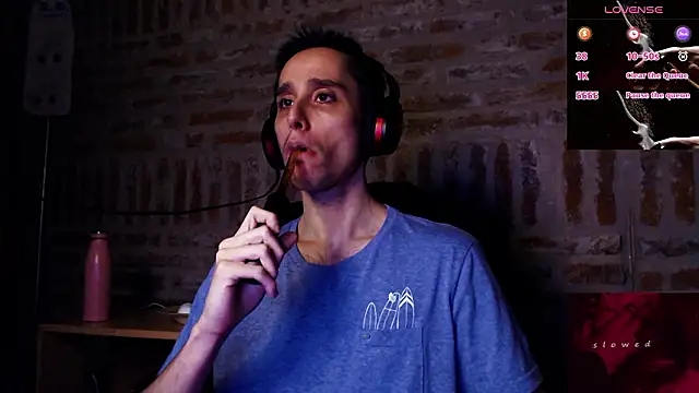 CaramelToy online show from March 11, 2026, 7:31 pm