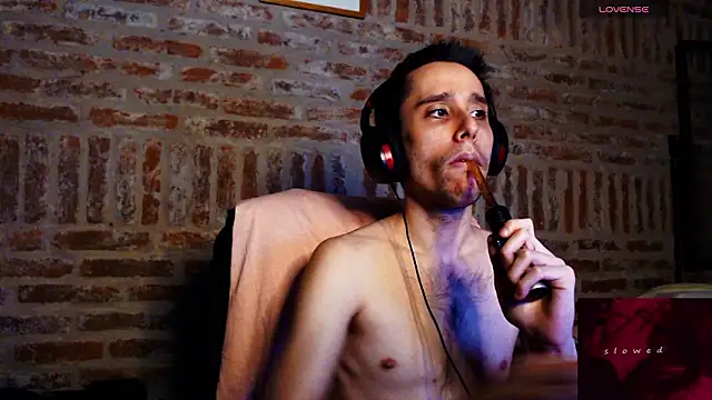 CaramelToy online show from March 15, 2026, 9:54 pm