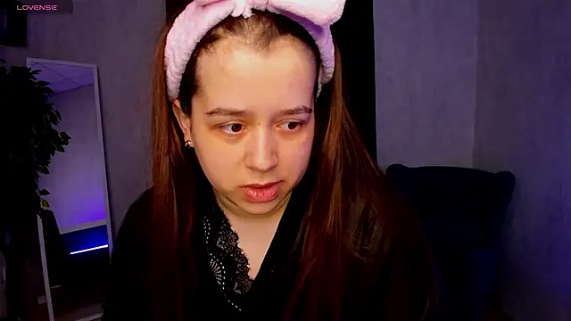 Snapshot of shadowfray chatting on November 19, 2025, 1:38 am shadowfray online show from November 19, 2025, 1:38 am