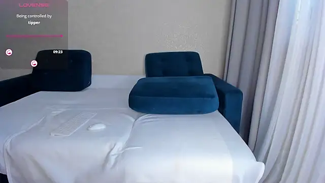 Snapshot of pandora_gold chatting on October 25, 2025, 10:45 am pandora gold online show from October 25, 2025, 10:45 am