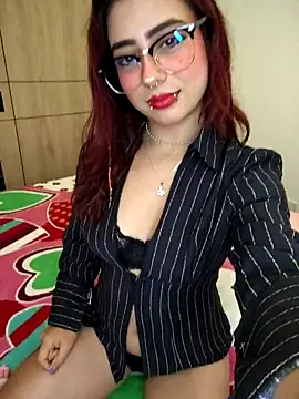 Sarah Lark- online show from February 5, 2026, 1:10 am