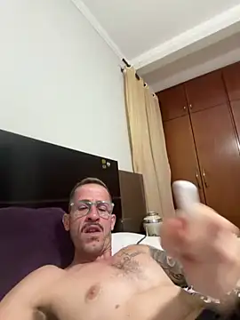 Snapshot of Lucasjandre chatting on May 16, 2026, 1:02 am Lucasjandre online show from May 16, 2026, 1:02 am
