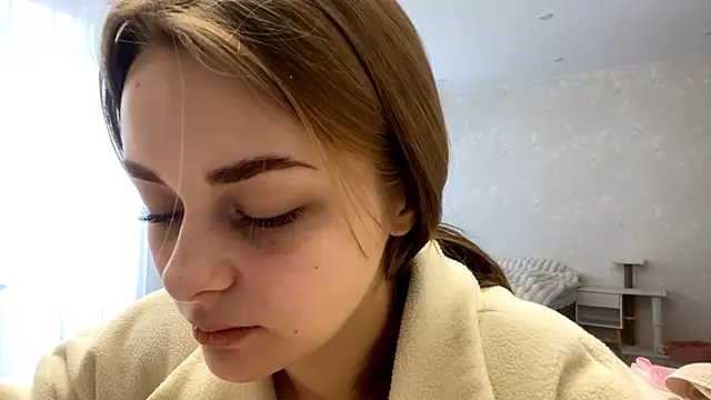 GeralynChiszar online show from March 13, 2026, 9:05 am