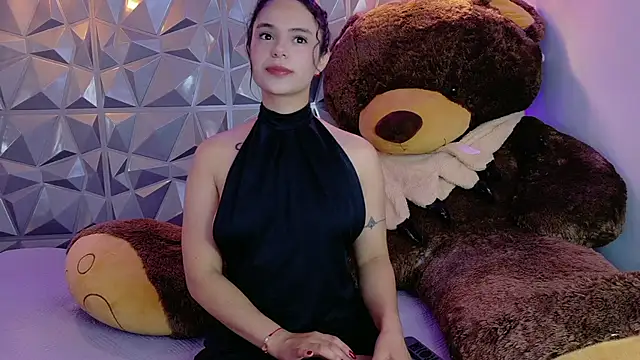 Ciara Lawrence online show from November 22, 2025, 1:10 pm