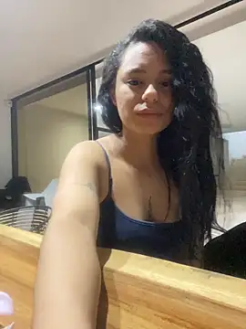 Ciara Lawrence online show from November 30, 2025, 7:01 am