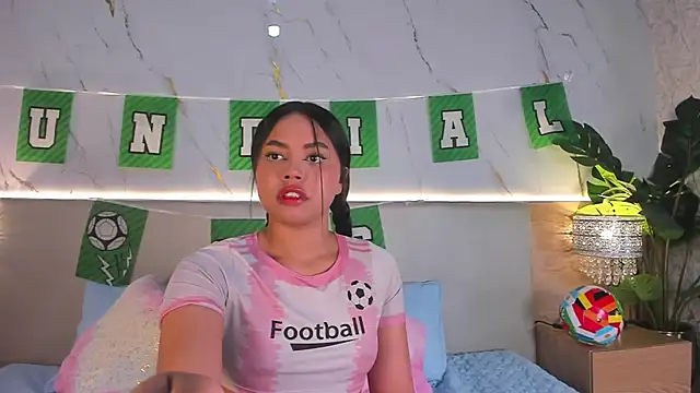 Snapshot of april_grey11 chatting on June 8, 2026, 7:47 pm april grey11 online show from June 8, 2026, 7:47 pm