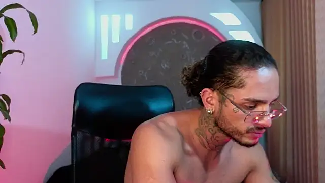 Alanrodgers online show from December 19, 2025, 4:41 am