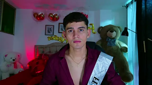 estebanperez 26 online show from April 28, 2026, 11:37 am