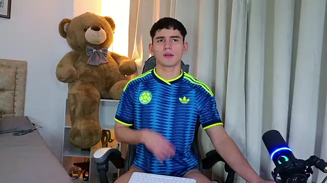 estebanperez 26 online show from July 30, 2026, 11:09 am