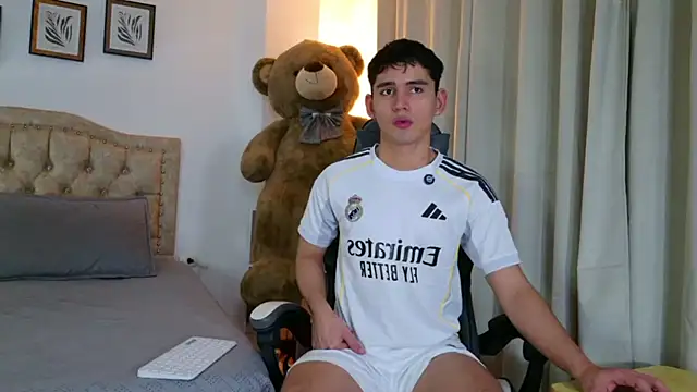 estebanperez 26 online show from August 1, 2026, 11:31 am