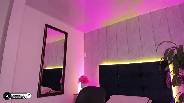 marysofff online show from January 10, 2026, 12:01 am