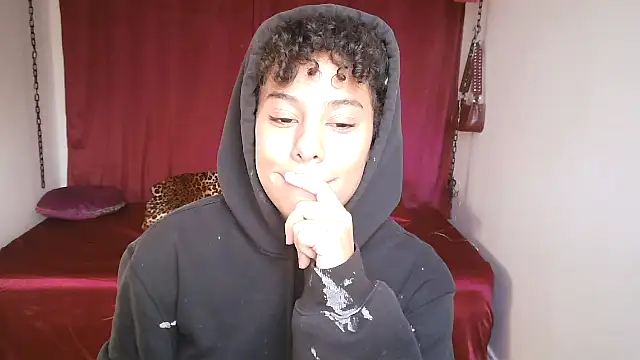 PrettyLittleProblem online show from November 14, 2025, 1:32 pm