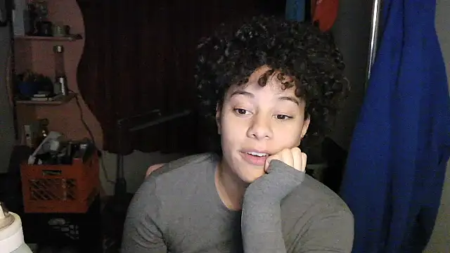 PrettyLittleProblem online show from November 30, 2025, 5:17 pm