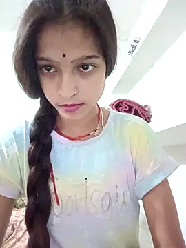 Mohnicute online show from May 5, 2026, 10:56 am