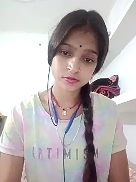 Mohnicute online show from May 9, 2026, 6:13 pm