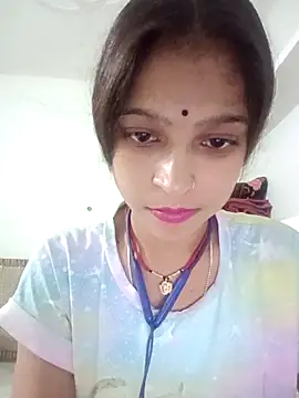 Mohnicute online show from May 10, 2026, 12:21 pm