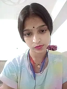 Mohnicute online show from May 11, 2026, 1:00 am