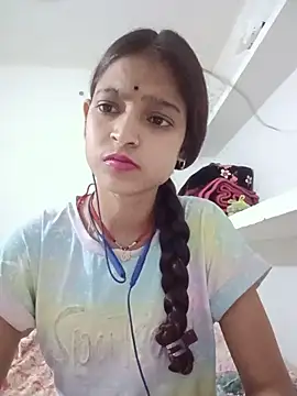 Mohnicute online show from May 21, 2026, 11:06 am